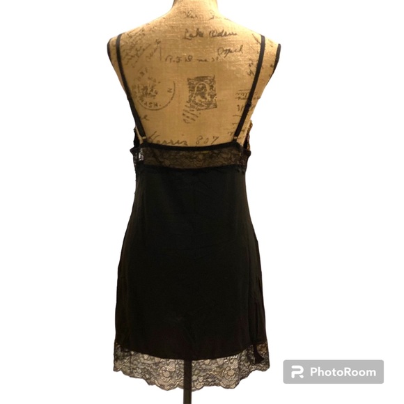 Black alluring slip Nightie Small, lace - Picture 4 of 5